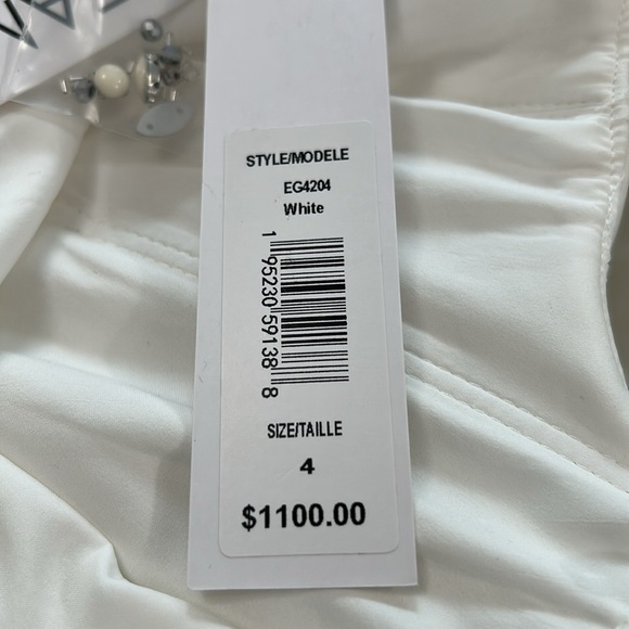 Badgley Mischka White Beaded Off-Shoulder Wedding Gown Size 4 | NWT - Picture 8 of 16